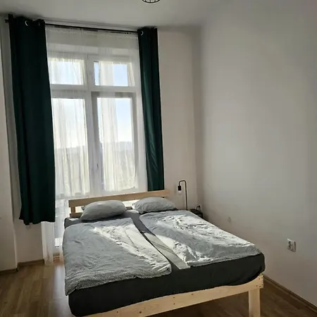 Δωμάτια σε οικογενειακή κατοικία W1 Private Krasków