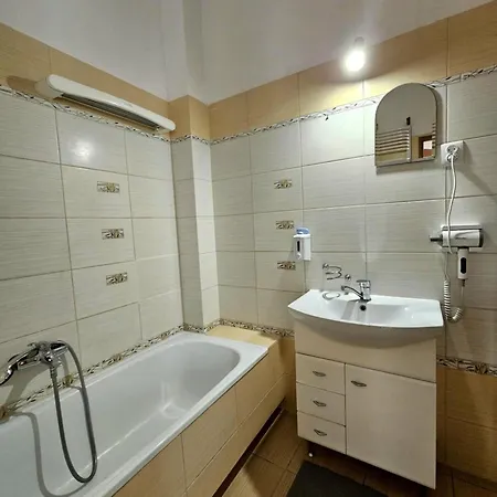 W1 Private Краков